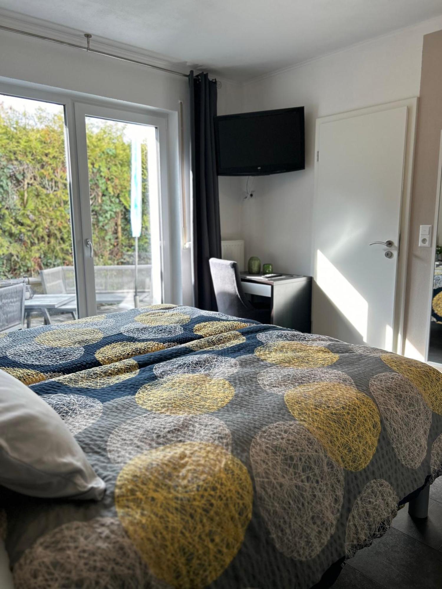 Haus Uebernachtenswert Cochem Mosel Bagian luar foto