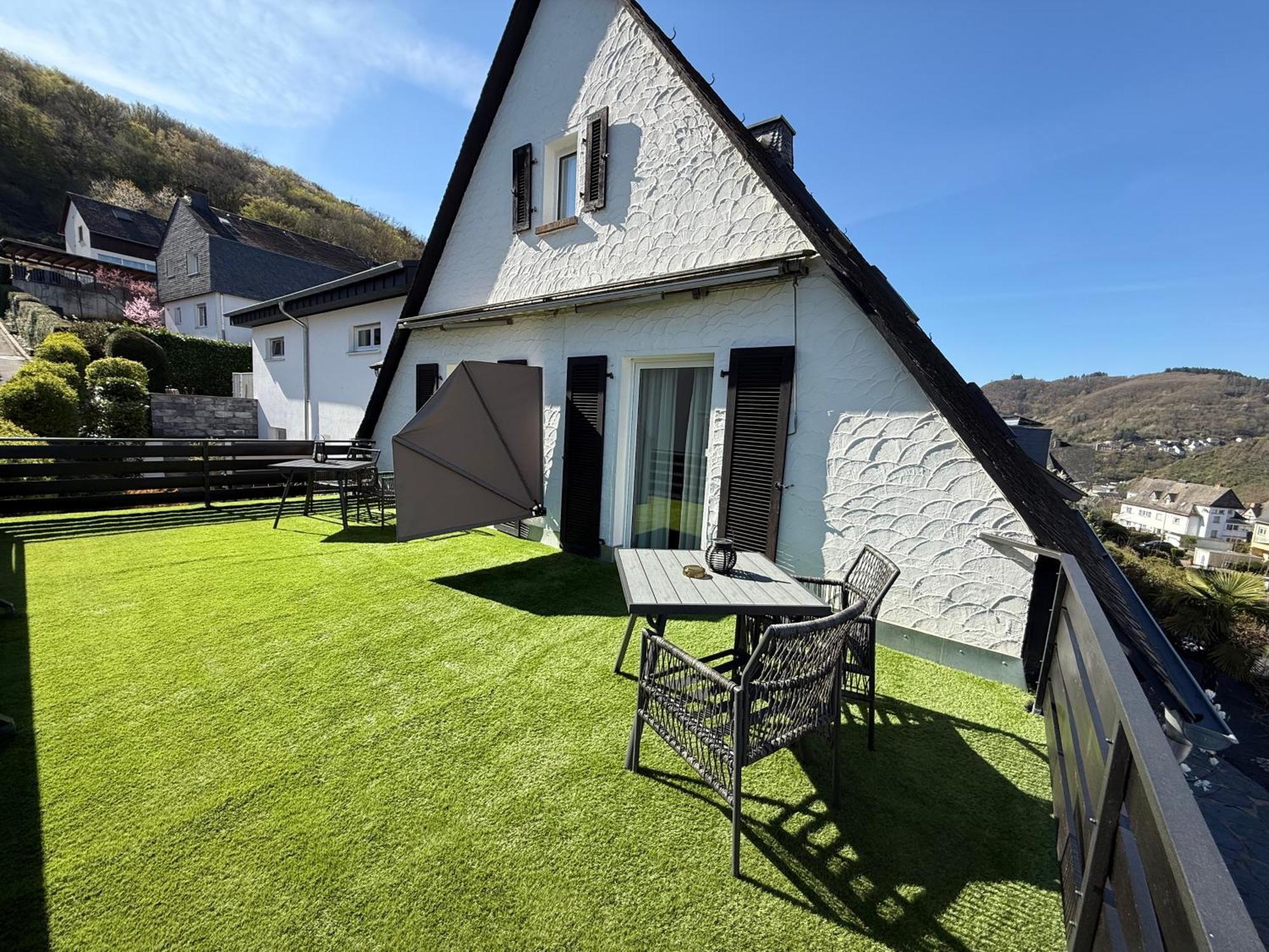 Haus Uebernachtenswert Cochem Mosel Bagian luar foto