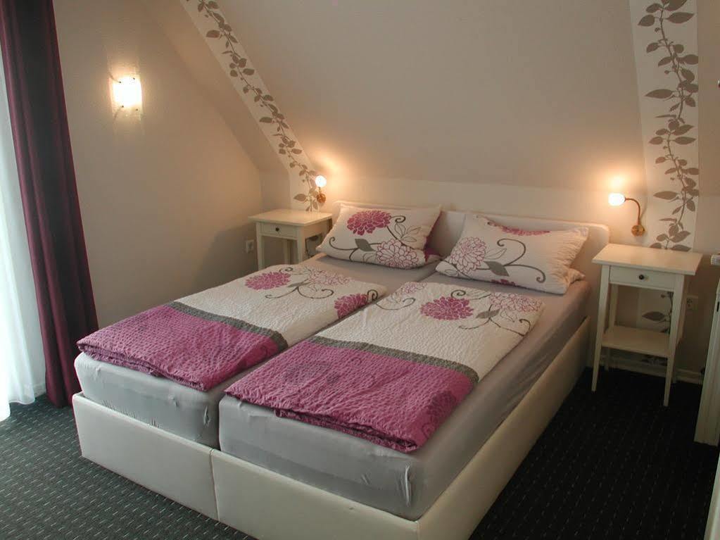 Haus Uebernachtenswert Cochem Mosel Bagian luar foto